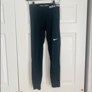 Nike Pro Athletic Leggings